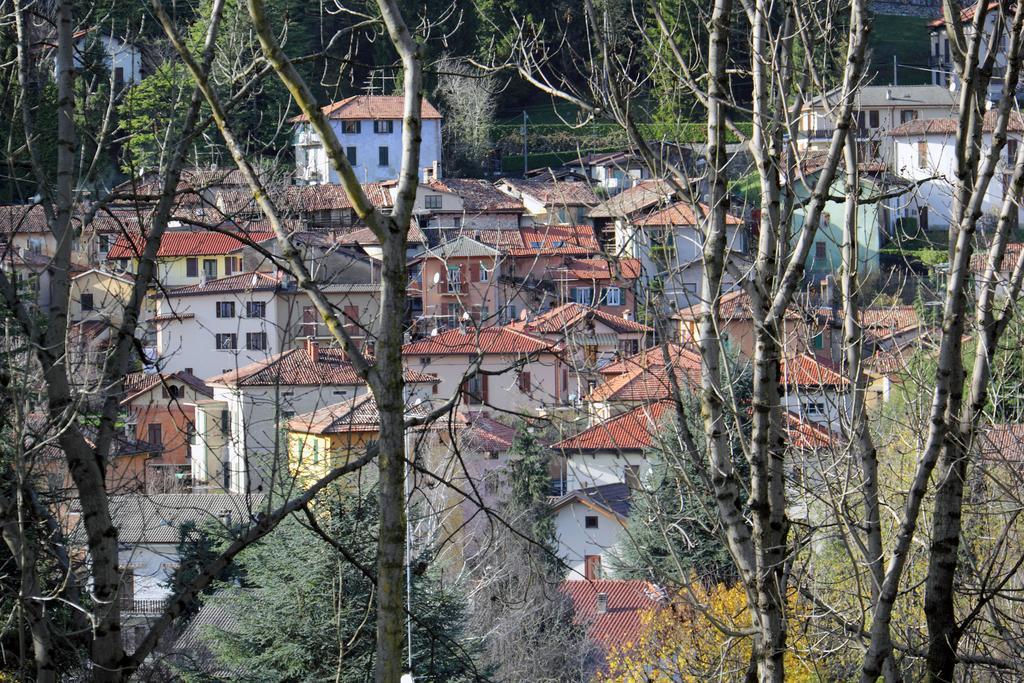 B&B Dei Laghi Magreglio Exteriör bild