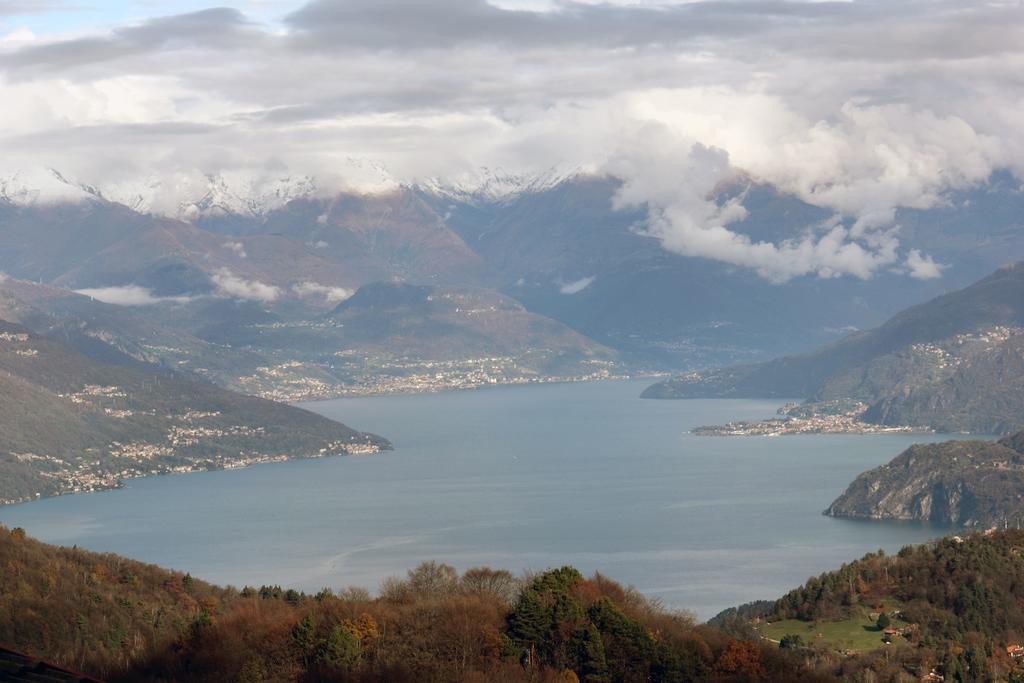 B&B Dei Laghi Magreglio Exteriör bild